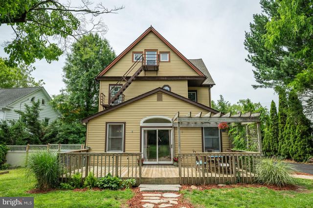 814 N PENNSYLVANIA AVE, Yardley, PA 19067