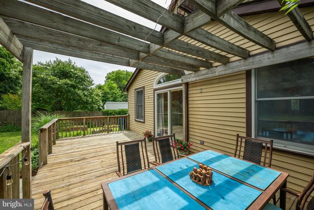 814 N PENNSYLVANIA AVE, Yardley, PA 19067