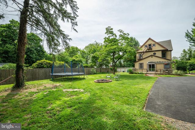 814 N PENNSYLVANIA AVE, Yardley, PA 19067