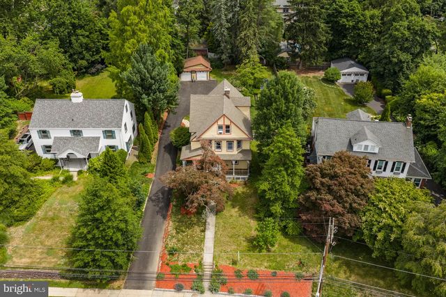 814 N PENNSYLVANIA AVE, Yardley, PA 19067