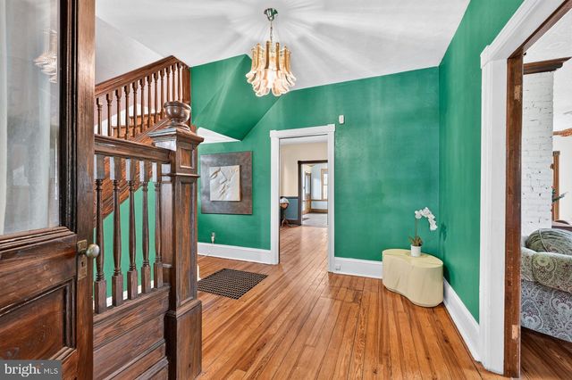 814 N PENNSYLVANIA AVE, Yardley, PA 19067