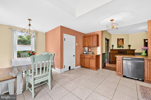 814 N PENNSYLVANIA AVE, Yardley, PA 19067