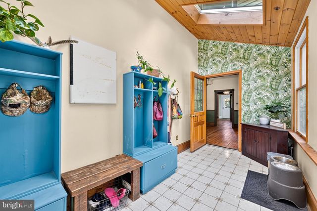 814 N PENNSYLVANIA AVE, Yardley, PA 19067
