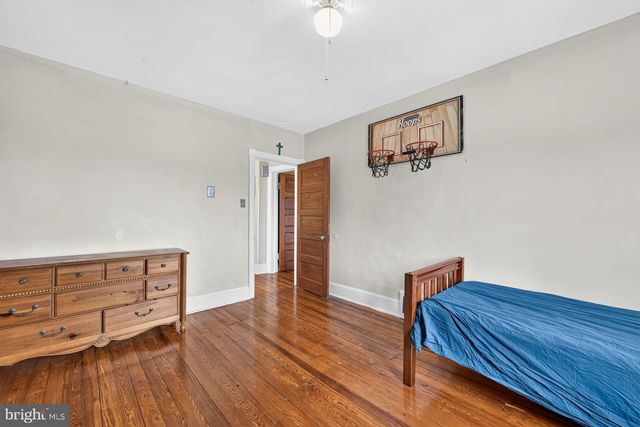 814 N PENNSYLVANIA AVE, Yardley, PA 19067