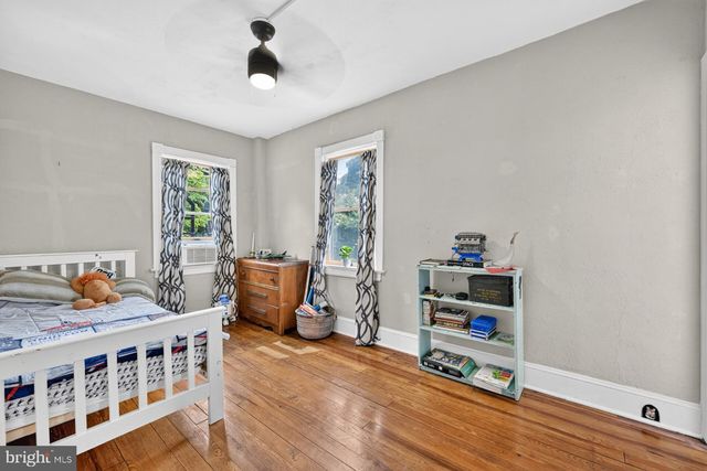 814 N PENNSYLVANIA AVE, Yardley, PA 19067