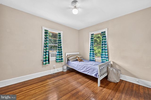 814 N PENNSYLVANIA AVE, Yardley, PA 19067