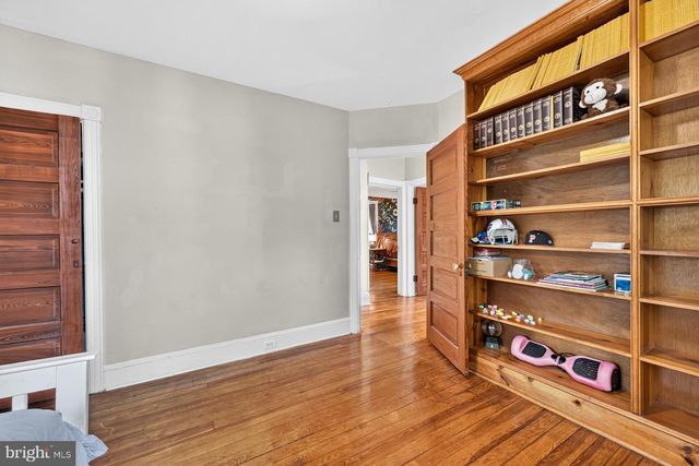 814 N PENNSYLVANIA AVE, Yardley, PA 19067
