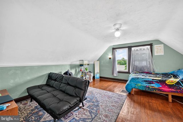 814 N PENNSYLVANIA AVE, Yardley, PA 19067