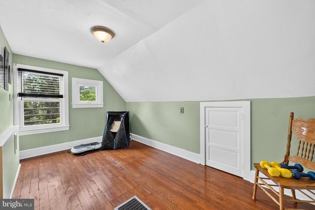 814 N PENNSYLVANIA AVE, Yardley, PA 19067