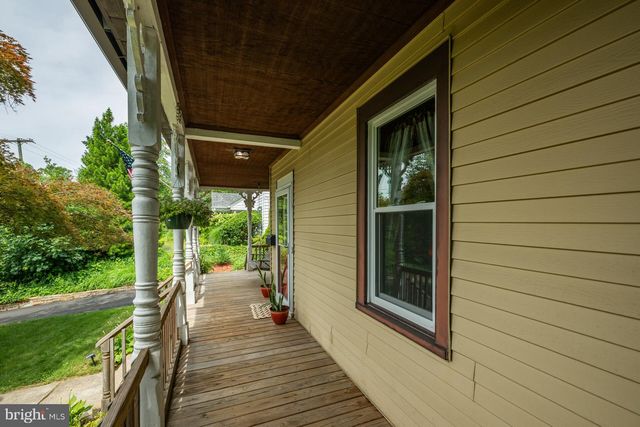 814 N PENNSYLVANIA AVE, Yardley, PA 19067
