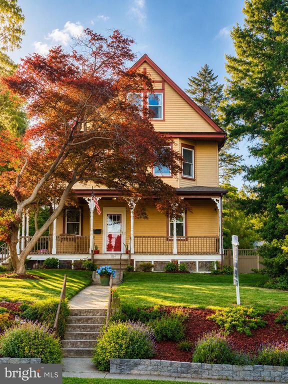 814 N PENNSYLVANIA AVE, Yardley, PA 19067