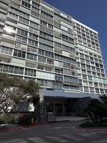1810 Avenida Del Mundo 106, Coronado, CA 92118