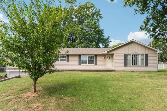 1210 S Gordon Street, Concordia, MO 64020