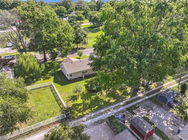 1210 S Gordon Street, Concordia, MO 64020