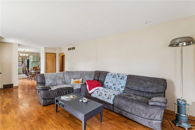 1210 S Gordon Street, Concordia, MO 64020