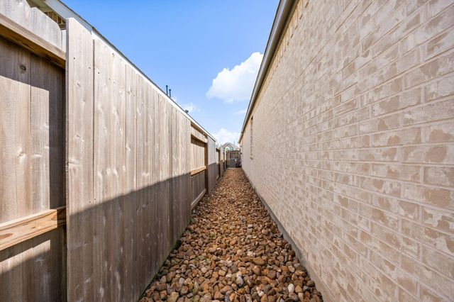 24619 Fluttering Dove Lane, Katy, TX 77493