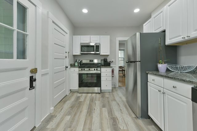 6 Brewer St 2, Cambridge, MA 02138