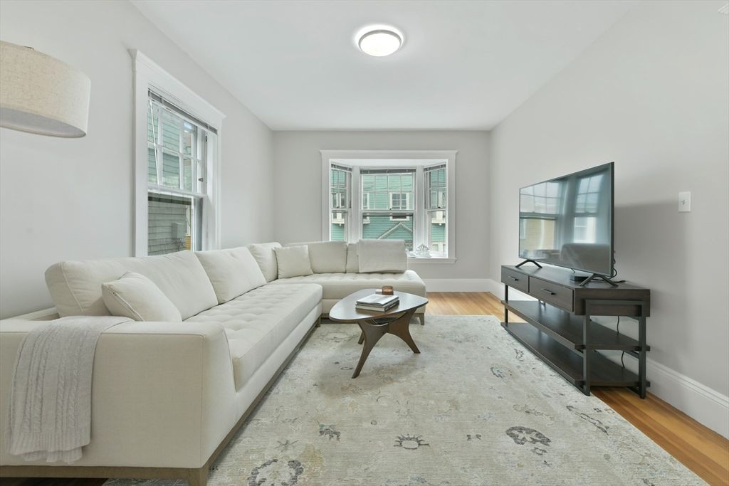 6 Brewer St 2, Cambridge, MA 02138