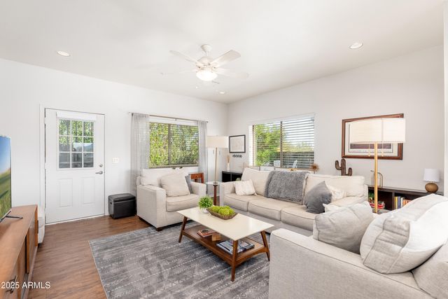 12207 N DESERT SAGE Drive B, Fountain Hills, AZ 85268