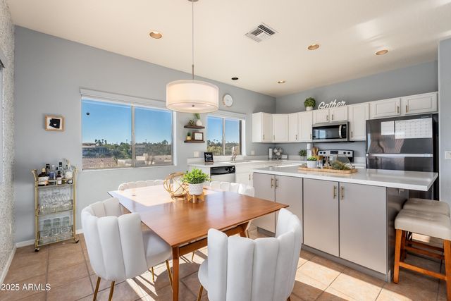 12207 N DESERT SAGE Drive B, Fountain Hills, AZ 85268