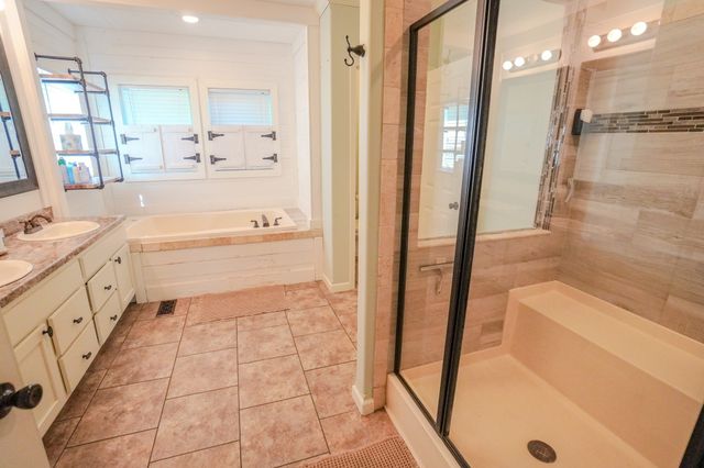 137 Hawkins Rd, Westmoreland, TN 37186