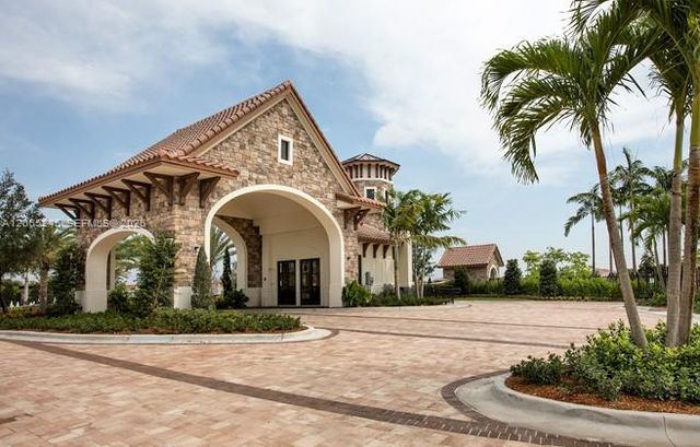8444 Lakeview Trail, Parkland, FL 33076