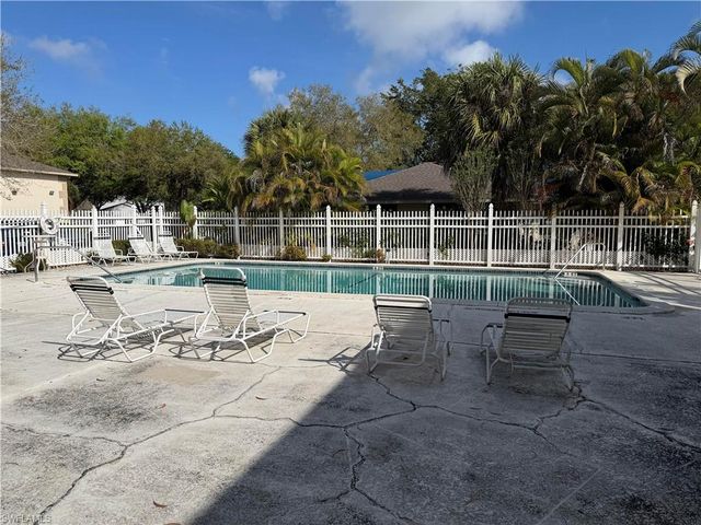 5352 16th PL SW G2, Naples, FL 34116