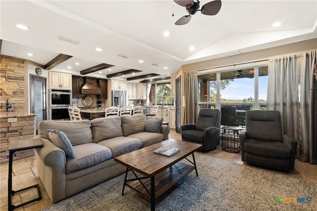 259 Oak Hideaway Drive, Canyon Lake, TX 78133