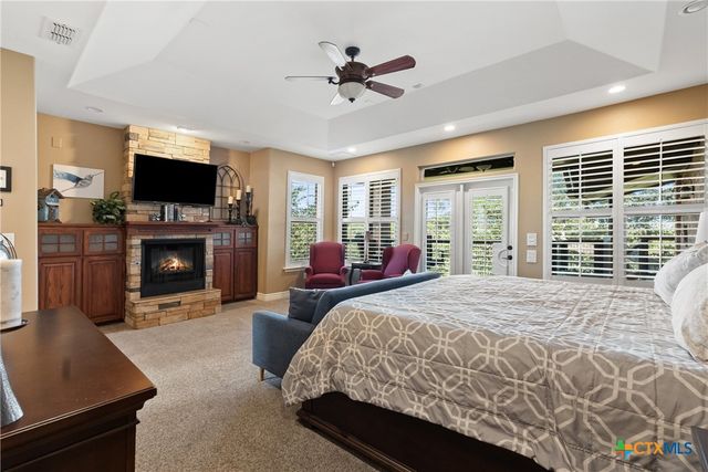 259 Oak Hideaway Drive, Canyon Lake, TX 78133