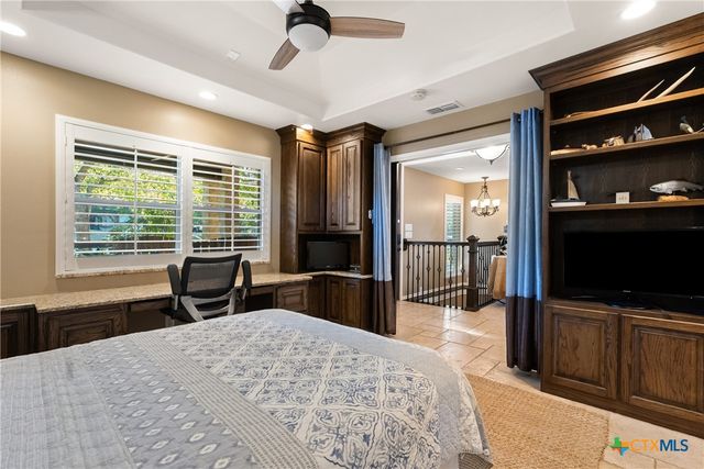 259 Oak Hideaway Drive, Canyon Lake, TX 78133