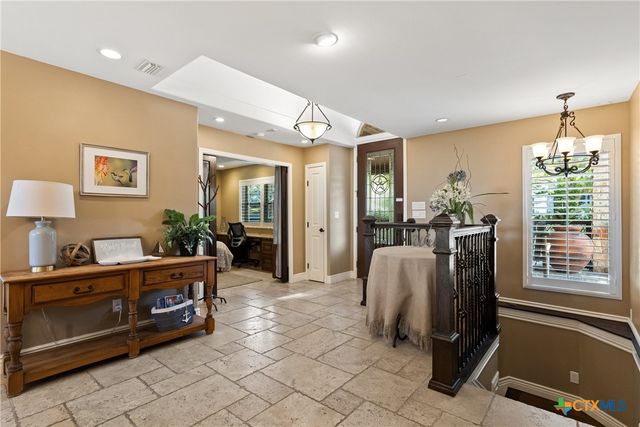 259 Oak Hideaway Drive, Canyon Lake, TX 78133