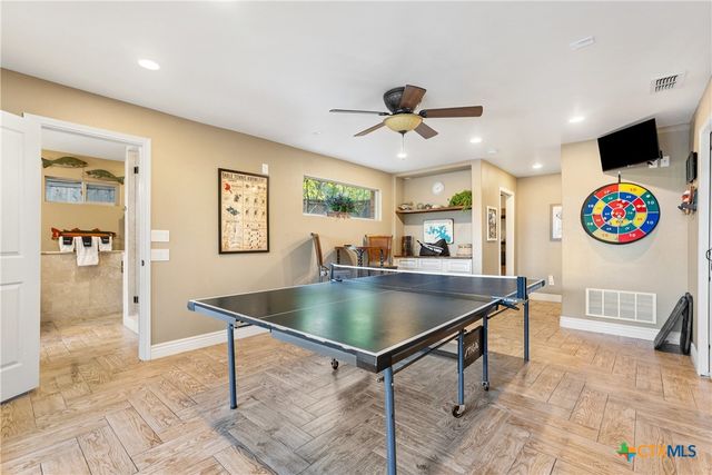 259 Oak Hideaway Drive, Canyon Lake, TX 78133