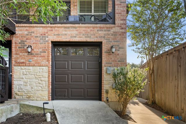 259 Oak Hideaway Drive, Canyon Lake, TX 78133