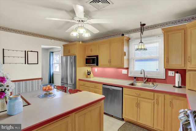 224 BELVEDERE AVE, Reading, PA 19611