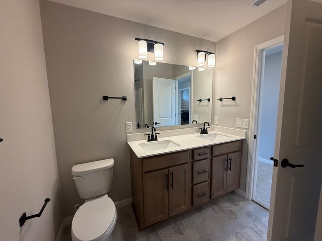 15020 Ashtown Lane W, Rosemount, MN 55068