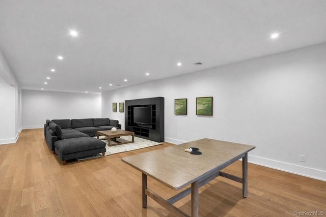 250 Osprey Nest Road, Greenport, NY 11944