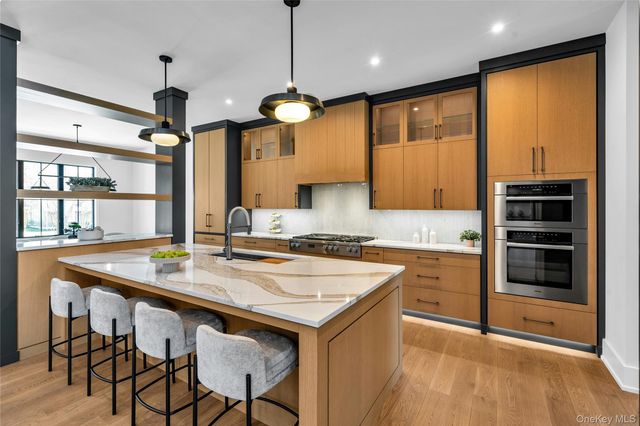 250 Osprey Nest Road, Greenport, NY 11944