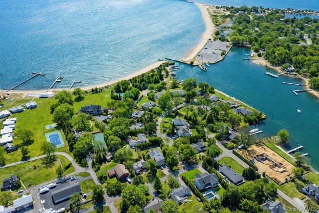 250 Osprey Nest Road, Greenport, NY 11944