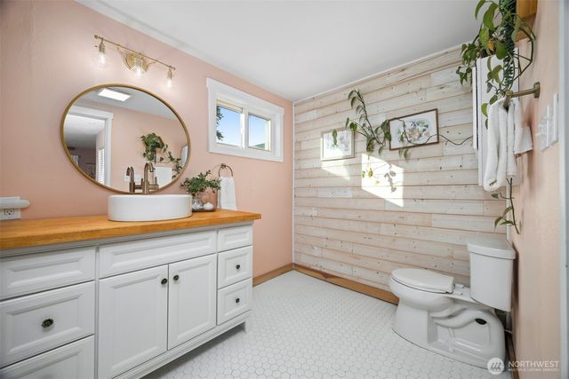 3895 Bancroft Road, Bellingham, WA 98225