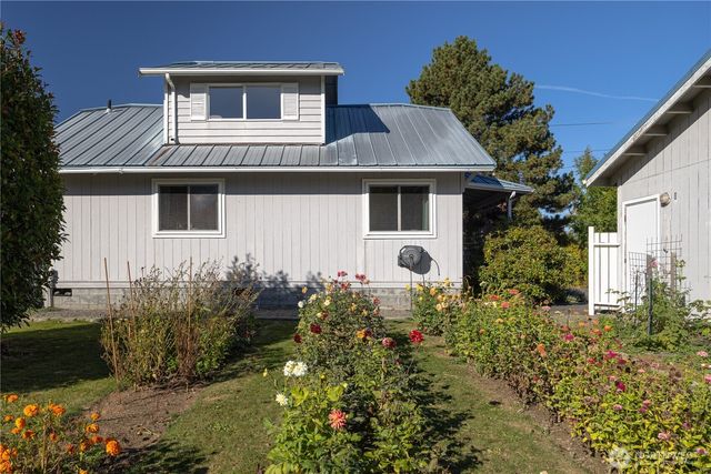 3895 Bancroft Road, Bellingham, WA 98225