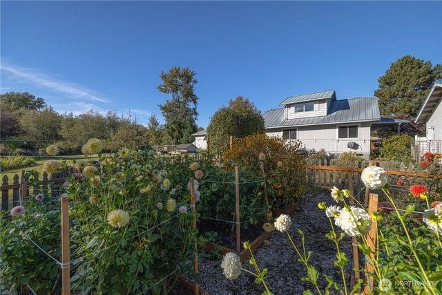 3895 Bancroft Road, Bellingham, WA 98225