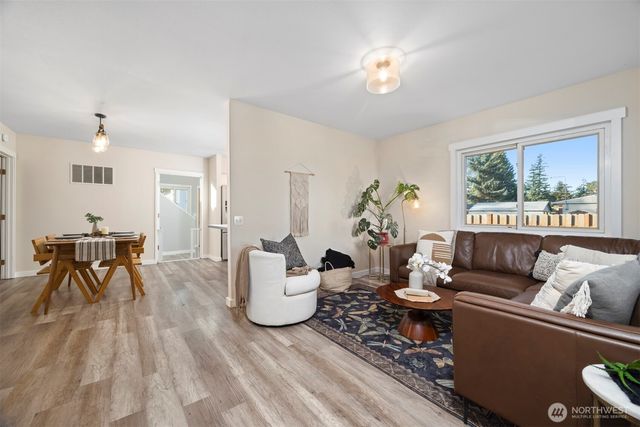 3895 Bancroft Road, Bellingham, WA 98225