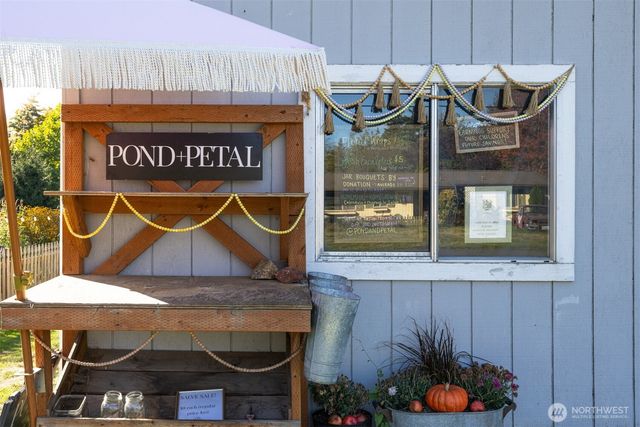 3895 Bancroft Road, Bellingham, WA 98225