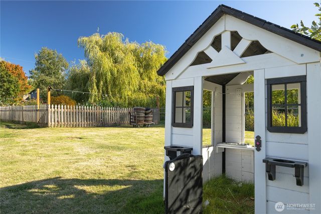 3895 Bancroft Road, Bellingham, WA 98225