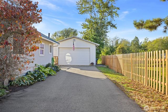 3895 Bancroft Road, Bellingham, WA 98225