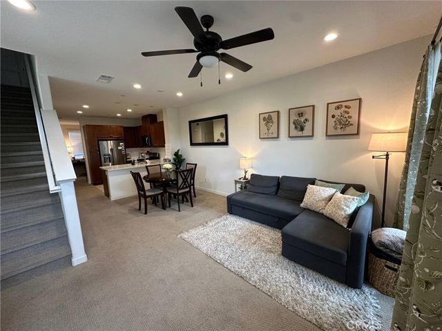 1178 Newberry Lane 5, Claremont, CA 91711