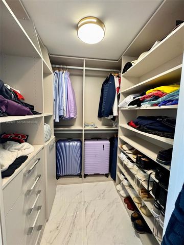 50 Biscayne Blvd 4710, Miami, FL 33132