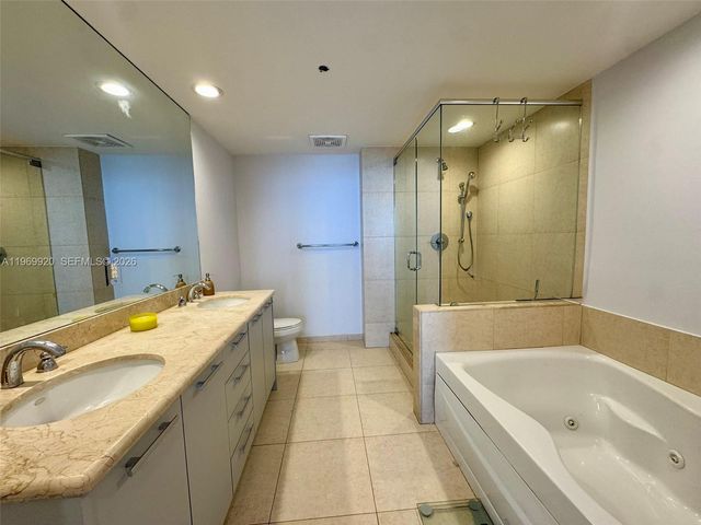 50 Biscayne Blvd 4710, Miami, FL 33132