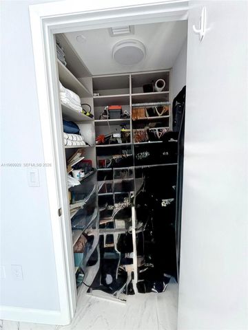 50 Biscayne Blvd 4710, Miami, FL 33132