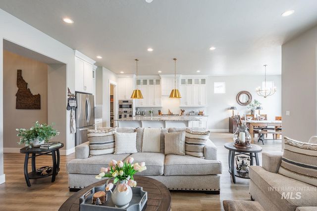 5576 S Rosalia Way, Meridian, ID 83642